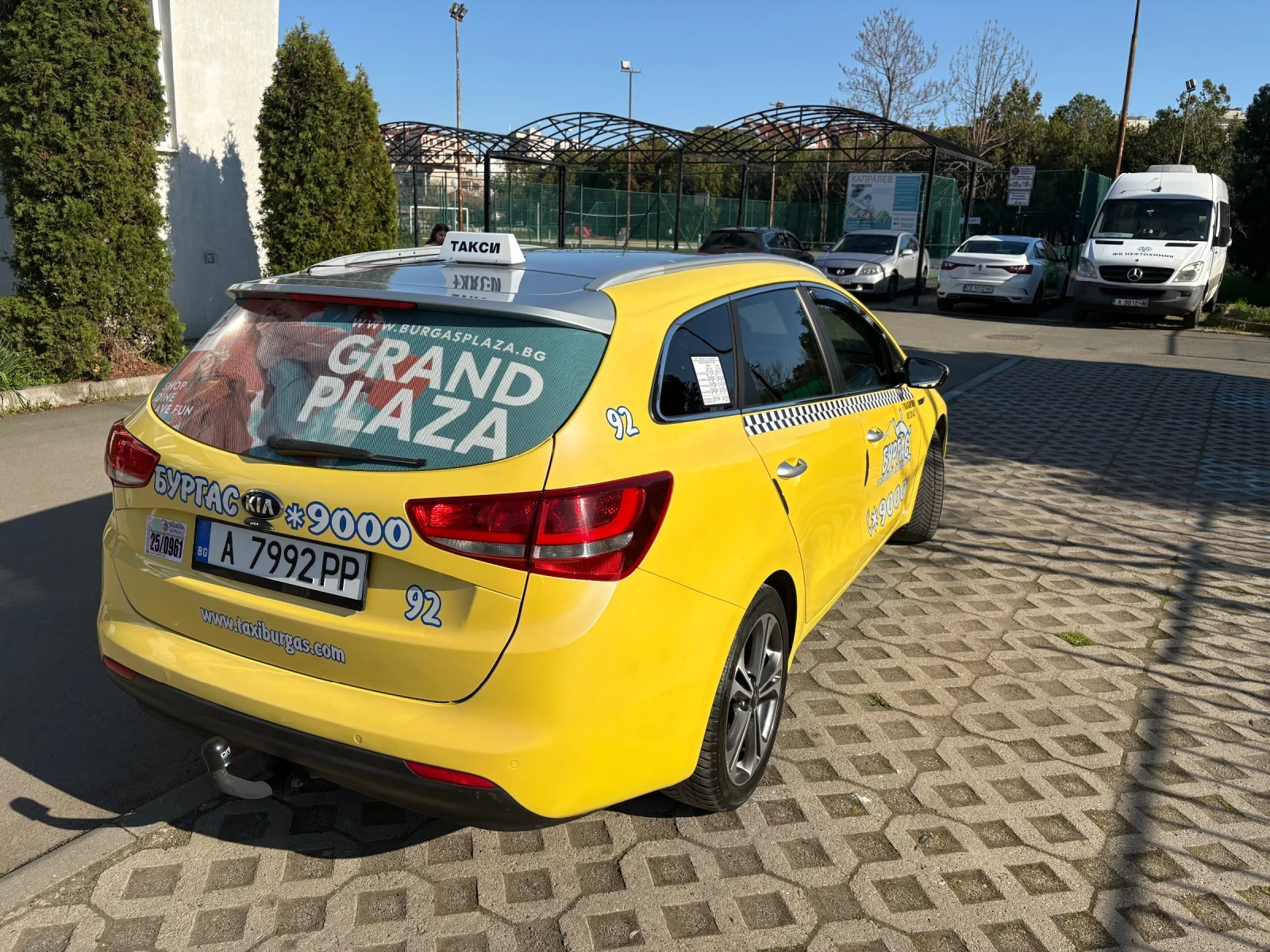 Kia Ceed Комби, снимка 4 - Автомобили и джипове - 54118308