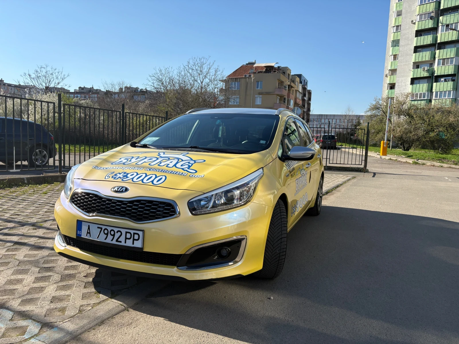 Kia Ceed Комби, снимка 2 - Автомобили и джипове - 54118308