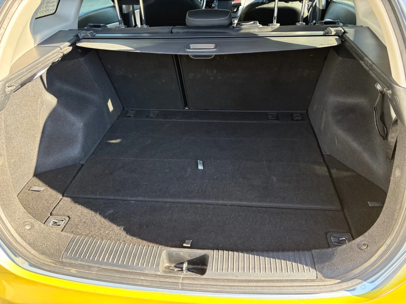 Kia Ceed Комби, снимка 6 - Автомобили и джипове - 54118308