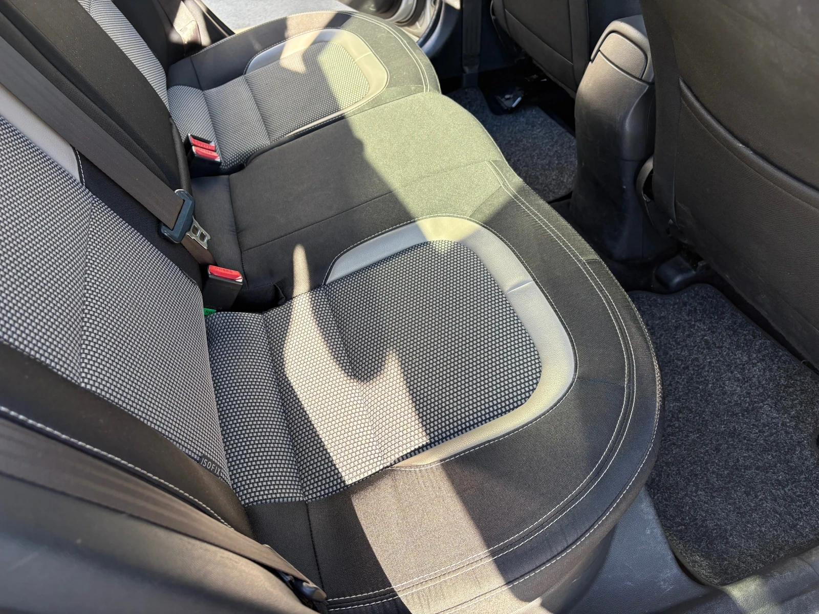 Kia Ceed Комби, снимка 13 - Автомобили и джипове - 54118308