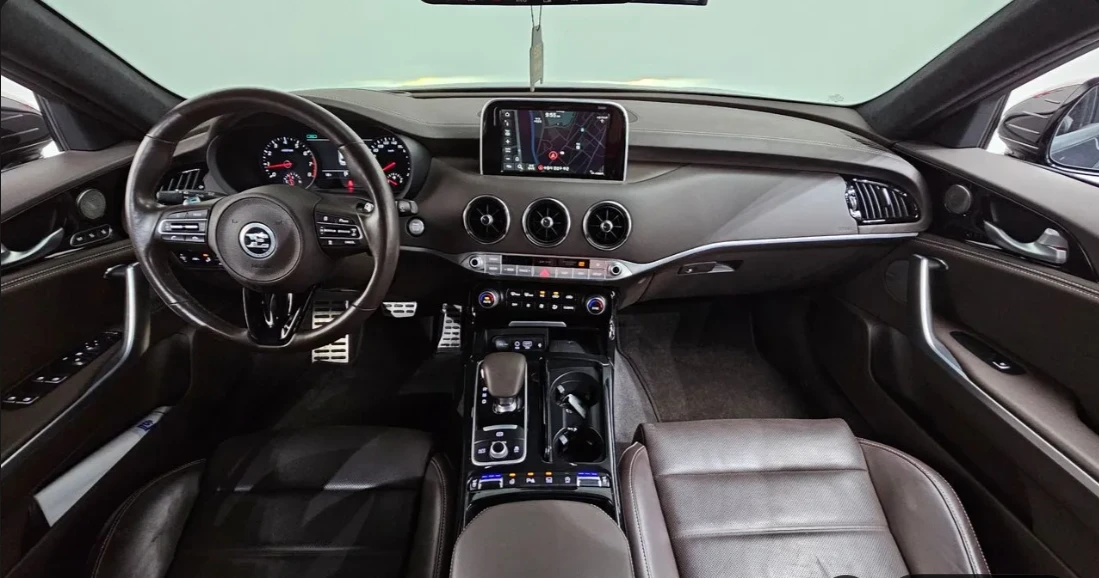 Kia Stinger 2.0 Turbo AWD Platinum , снимка 7 - Автомобили и джипове - 54501685