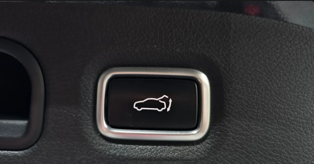 Kia Stinger 2.0 Turbo AWD Platinum , снимка 16 - Автомобили и джипове - 54501685