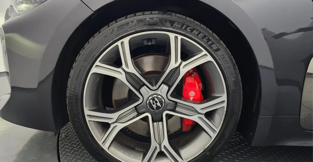 Kia Stinger 2.0 Turbo AWD Platinum , снимка 5 - Автомобили и джипове - 54501685
