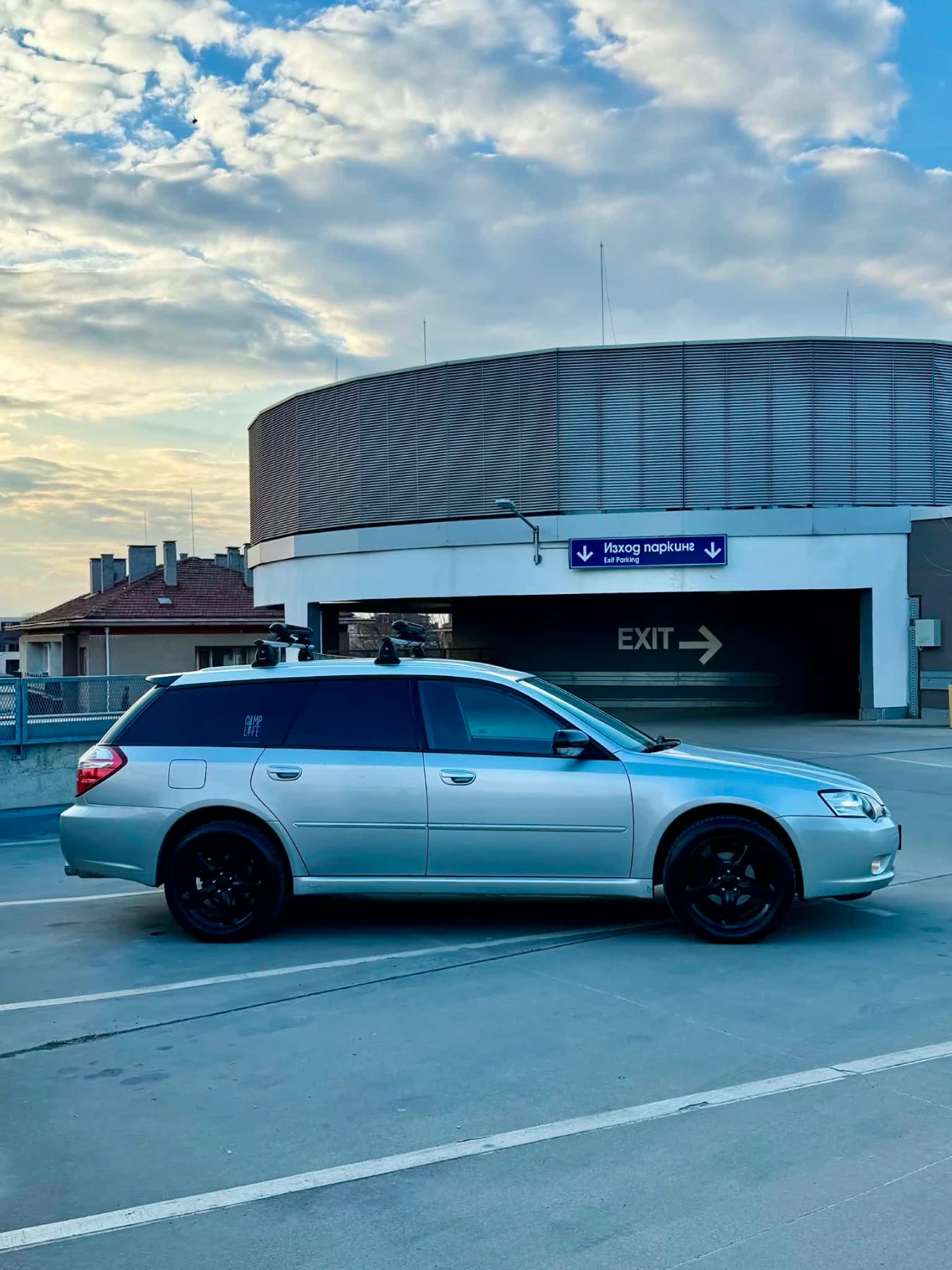 Subaru Legacy 2.0, снимка 2 - Автомобили и джипове - 54659361