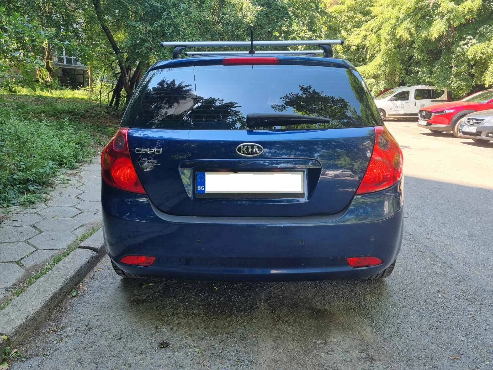 Kia Ceed 2.0 Automatic, снимка 8 - Автомобили и джипове - 55016971