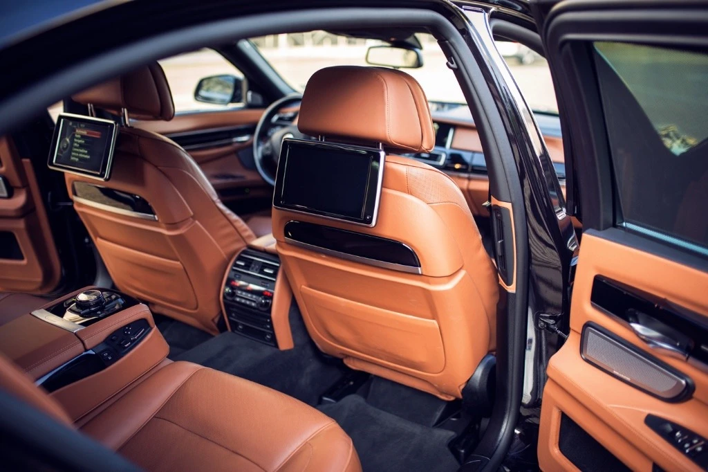 BMW 750 Ld xDrive B&O Individual, снимка 5 - Автомобили и джипове - 55509461