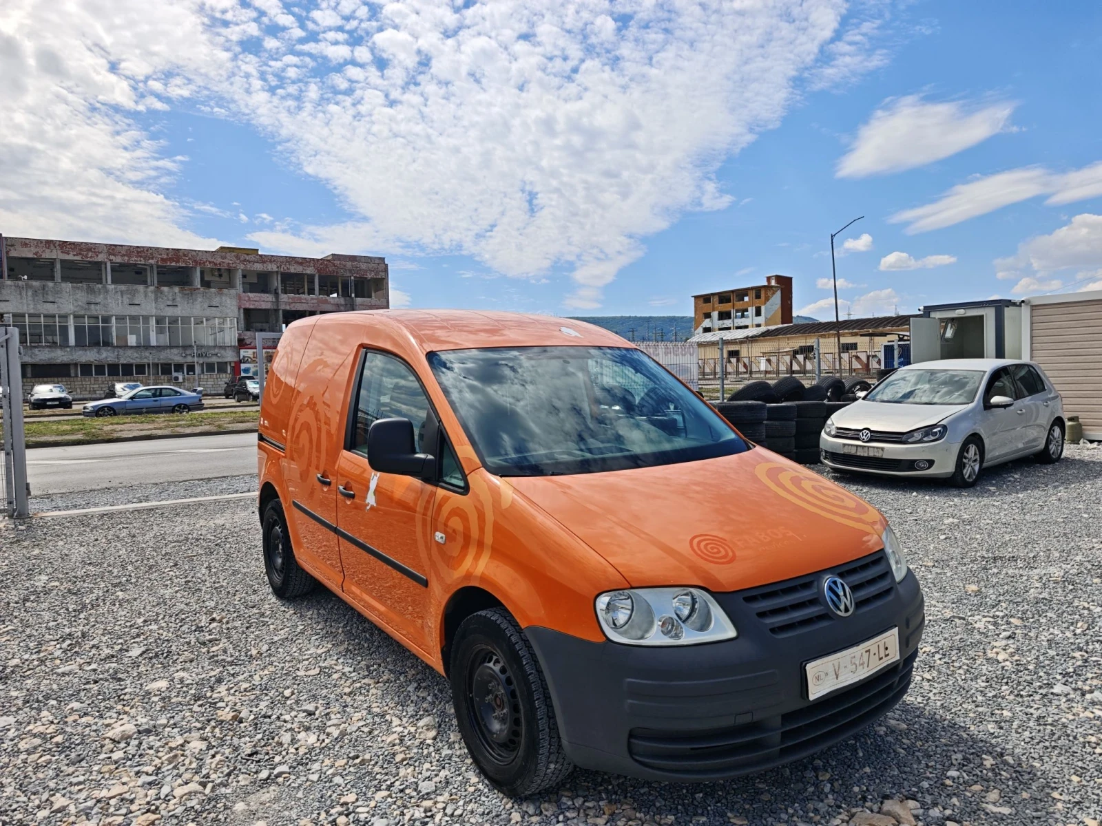 VW Caddy, снимка 3 - Автомобили и джипове - 55729519