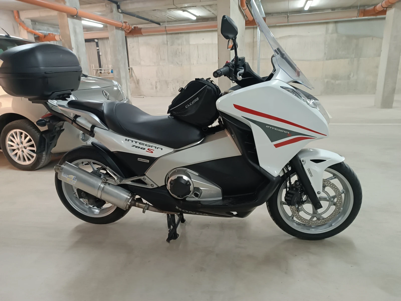 Honda Integra 700 i ABS, снимка 2 - Автомобили и джипове - 55826397