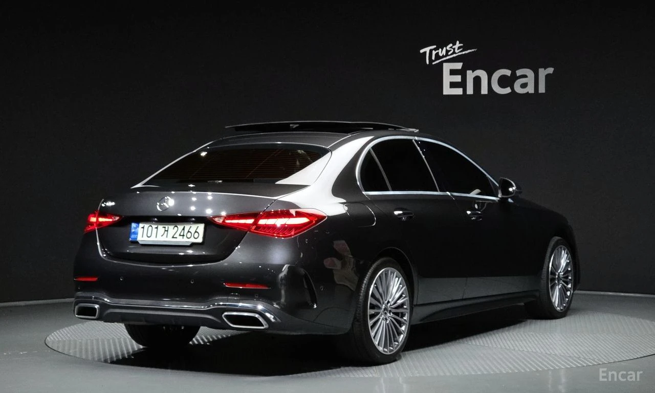 Mercedes-Benz C 300 AMG* LINE* ОБДУХВАНЕ* ДИСТРОНИК* ХЕДЪП* LANE* ASSI, снимка 2 - Автомобили и джипове - 55925531