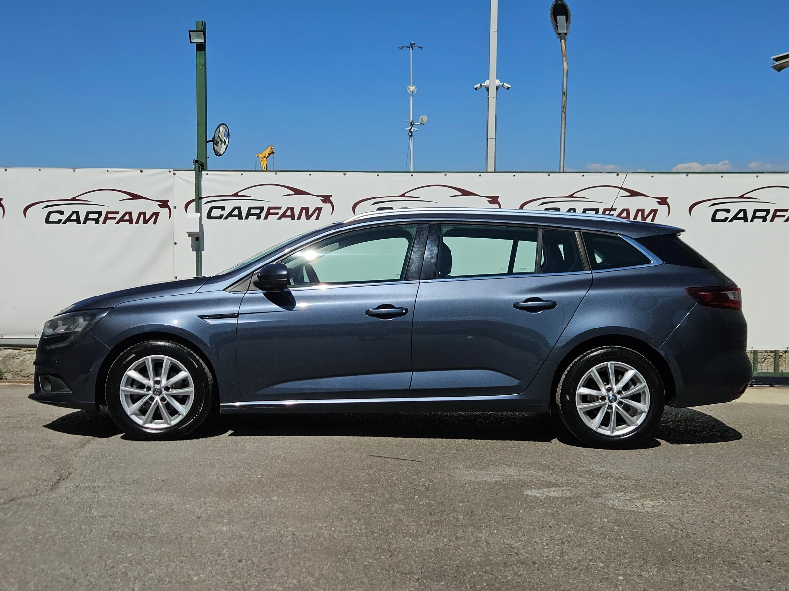 Renault Megane 1.5DCI/Energy/6ск./LED/NAVI/БЛУТУТ/EU6/ТОП, снимка 6 - Автомобили и джипове - 56117461