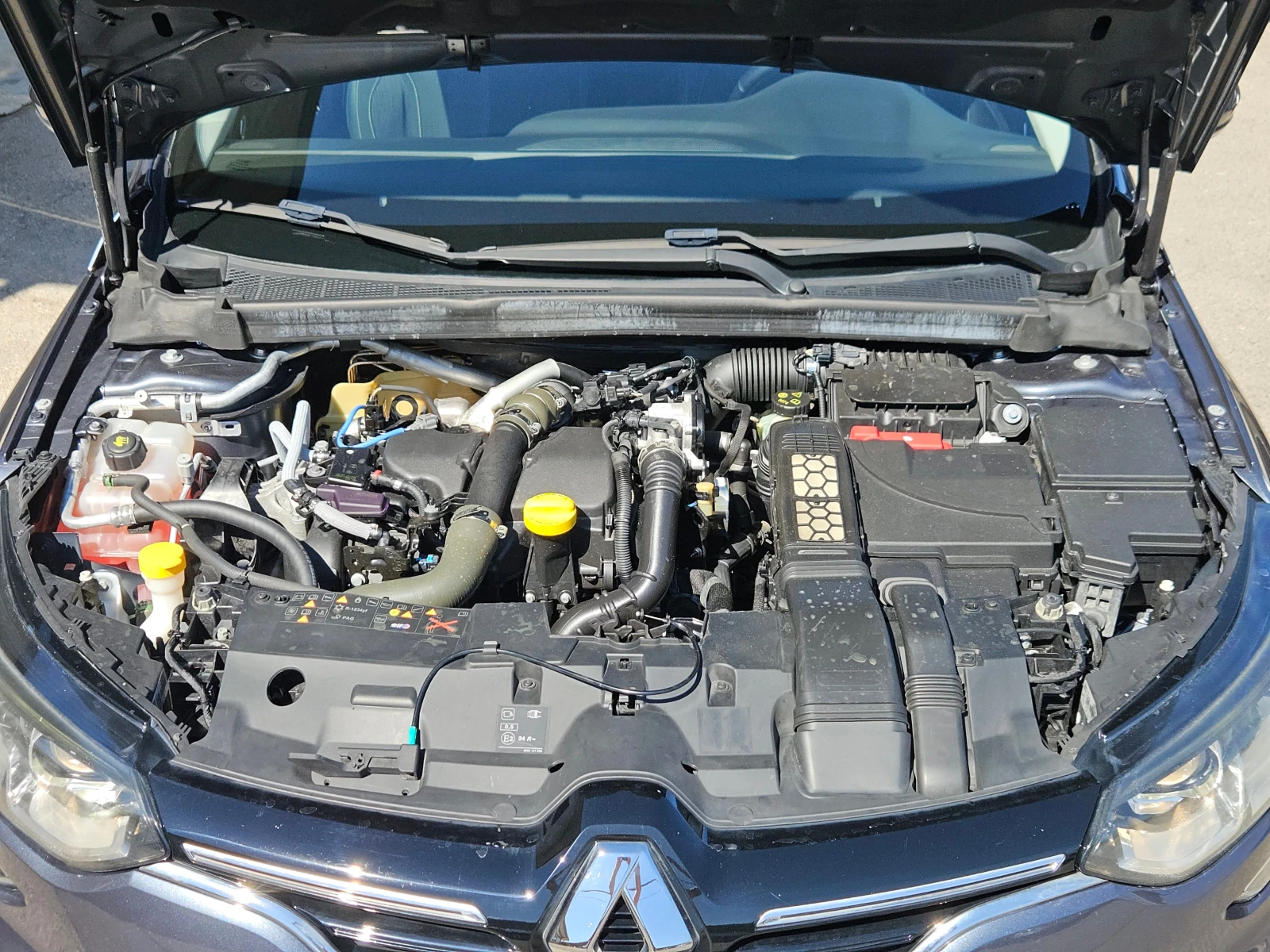 Renault Megane 1.5DCI/Energy/6ск./LED/NAVI/БЛУТУТ/EU6/ТОП, снимка 8 - Автомобили и джипове - 56117461