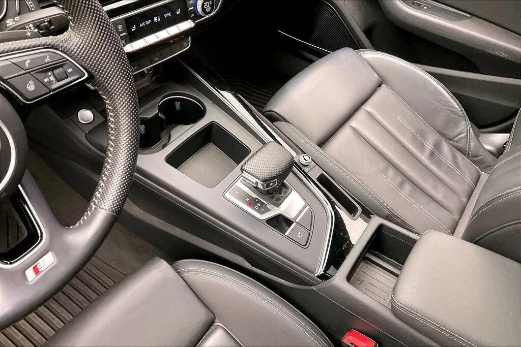 Audi A4 2.0 TFSI quattro Technik/Digital/S-Line black pack, снимка 13 - Автомобили и джипове - 56181956