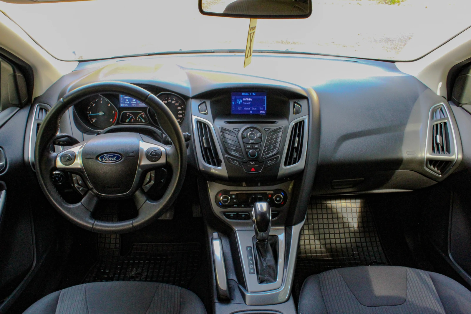 Ford Focus 2.0 Auto Titanium, снимка 9 - Автомобили и джипове - 56417674