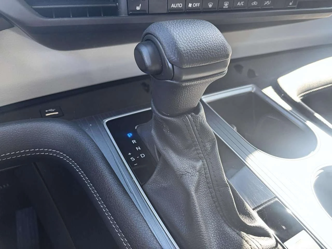 Toyota Sienna Hybrid LE FWD | Mobile.bg � ����������� 15