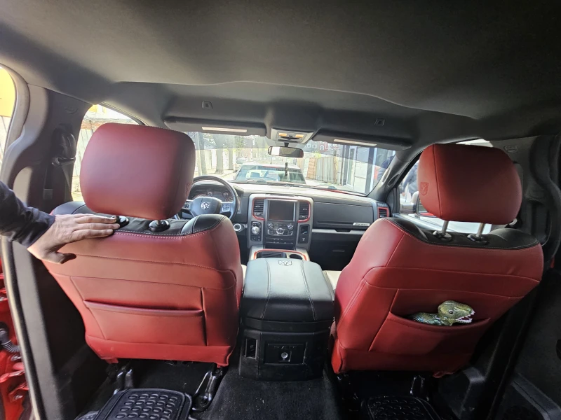 Dodge RAM 1500, снимка 12 - Автомобили и джипове - 52258833