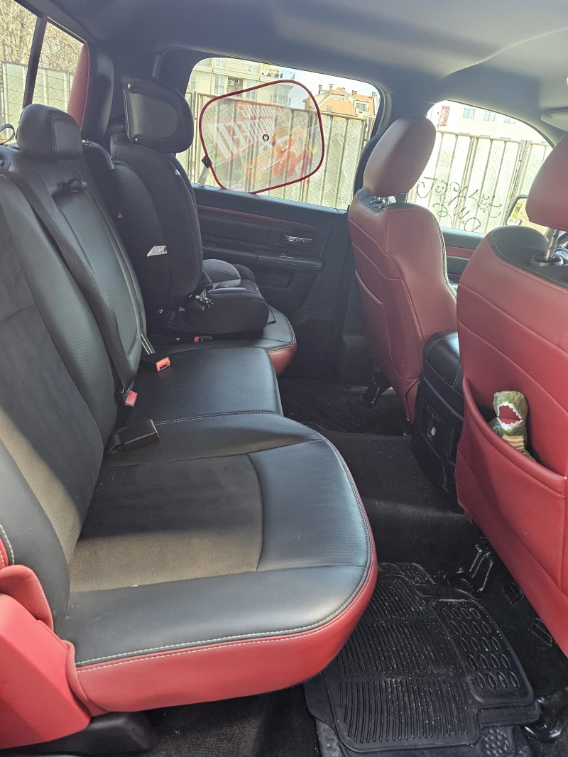 Dodge RAM 1500, снимка 8 - Автомобили и джипове - 52258833