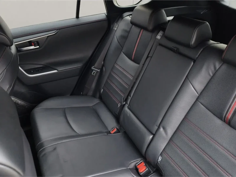 Toyota Rav4 Plug-in hybrid , снимка 11 - Автомобили и джипове - 53250165