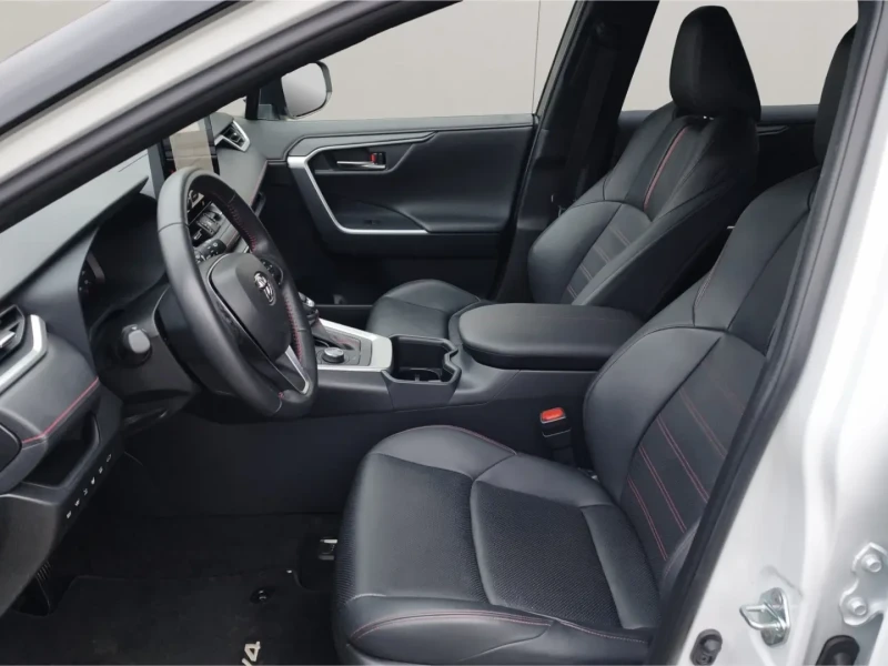 Toyota Rav4 Plug-in hybrid , снимка 9 - Автомобили и джипове - 53250165