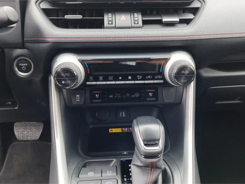 Toyota Rav4 Plug-in hybrid , снимка 12 - Автомобили и джипове - 53250165