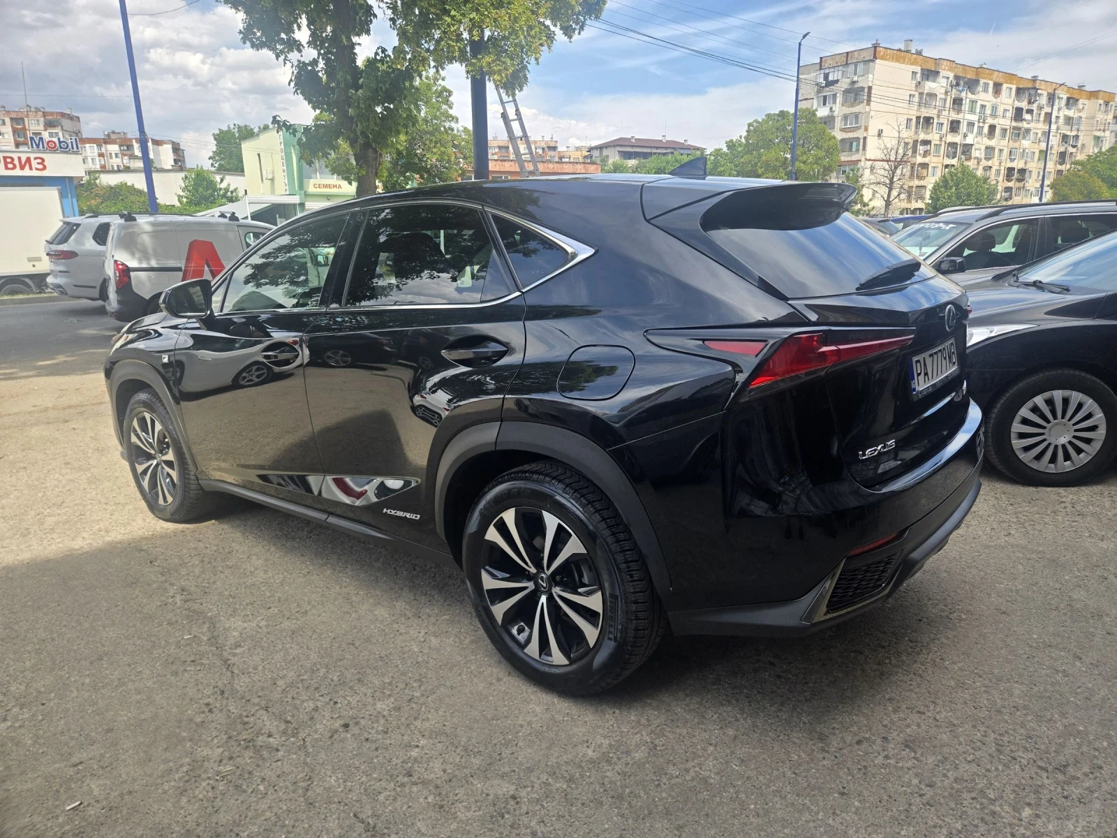 Lexus NX 300h  - изображение 5