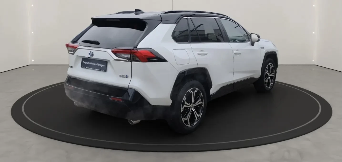 Toyota Rav4 Plug-in hybrid  - изображение 4