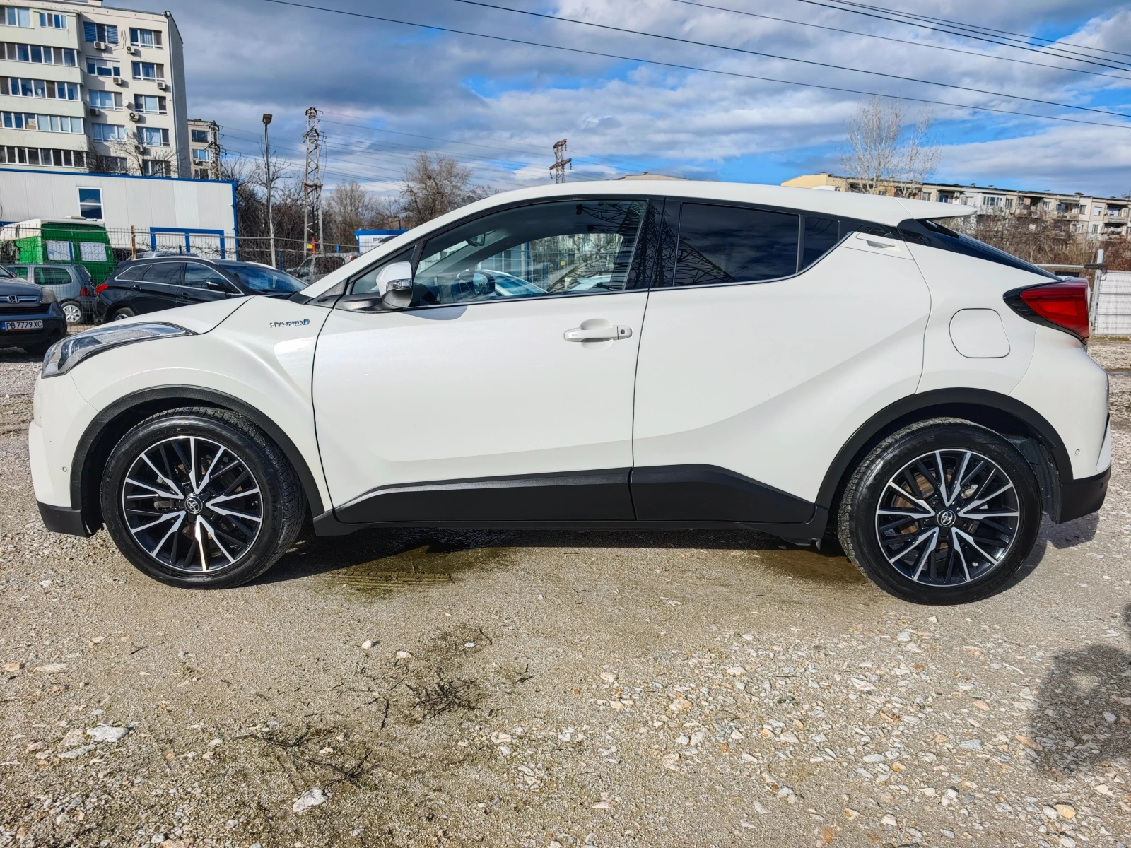 Toyota C-HR HYBRID EURO 6B - изображение 3