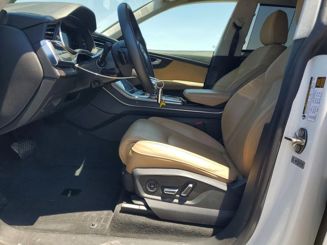 Audi Q8 3.0l Prestige, снимка 7 - Автомобили и джипове - 55094166