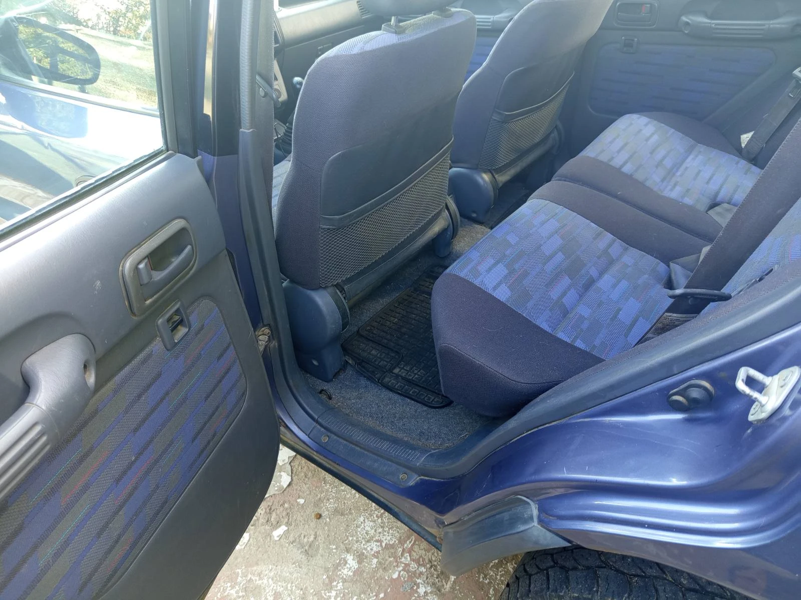 Toyota Rav4, снимка 7 - Автомобили и джипове - 55381345