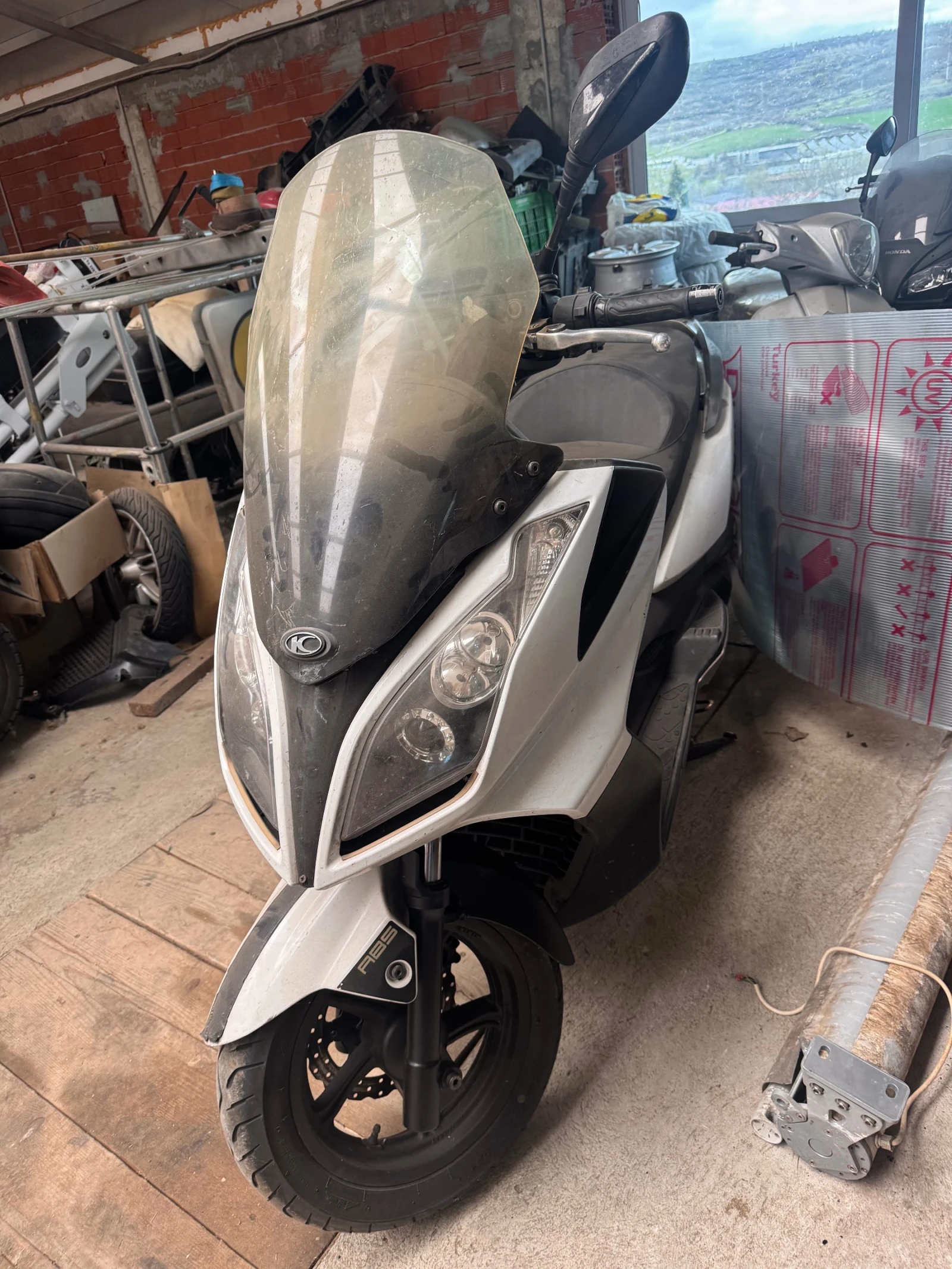 Kymco Downtown 300 abs, снимка 3 - Мотоциклети и мототехника - 54070597