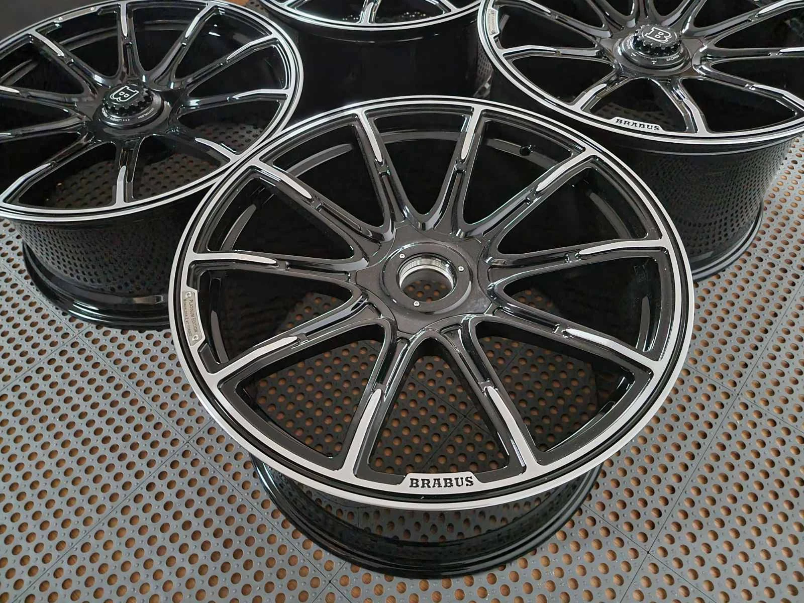   Porsche Taycan | Mobile.bg   3