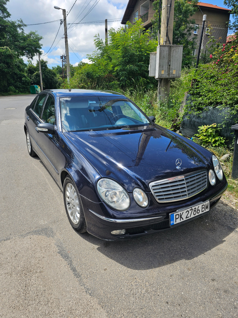 Mercedes-Benz E 270 ELEGANCE, снимка 8 - Автомобили и джипове - 46708256