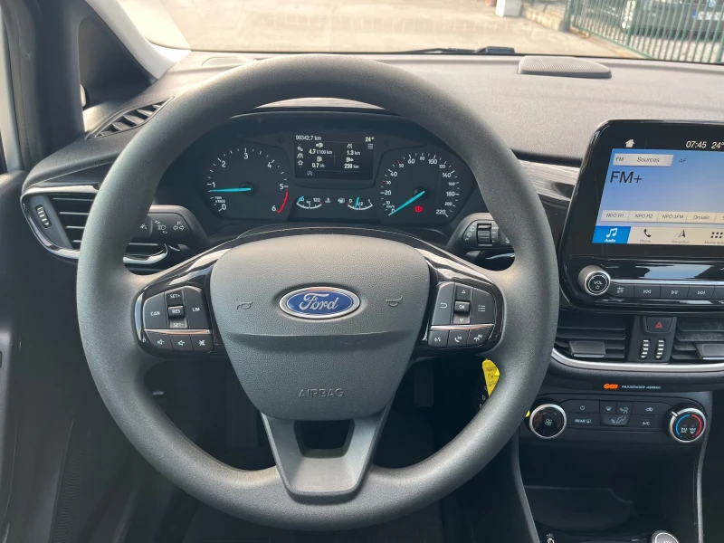 Ford Fiesta Navi, снимка 12 - Автомобили и джипове - 47025617