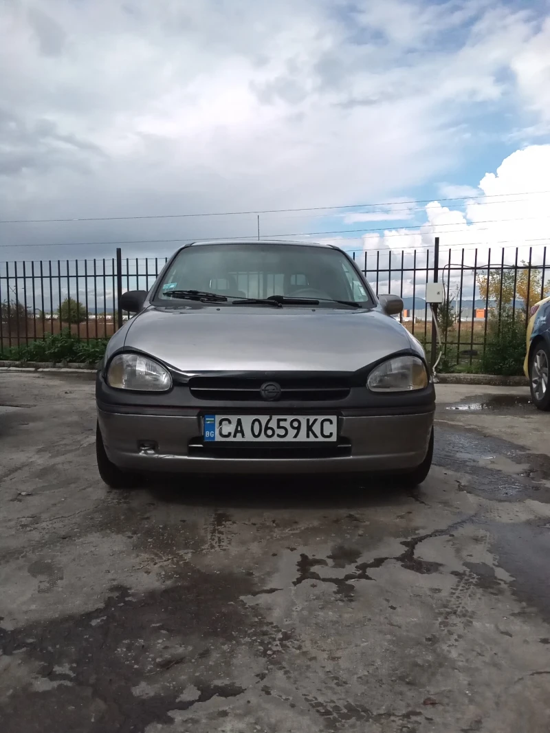 Opel Corsa Gaz benzin, снимка 1 - Автомобили и джипове - 47488388