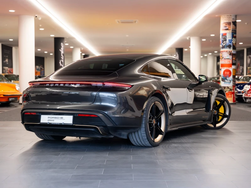 Porsche Taycan Turbo S, снимка 5 - Автомобили и джипове - 48037965