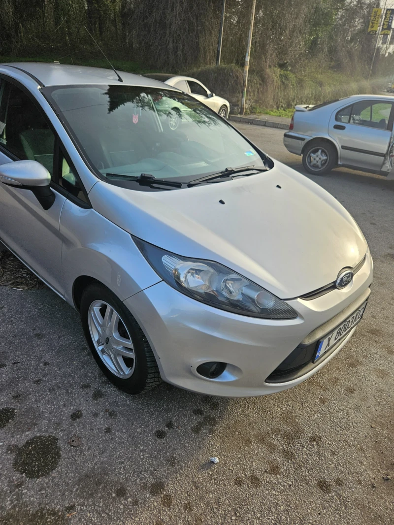 Ford Fiesta, снимка 1 - Автомобили и джипове - 49611948