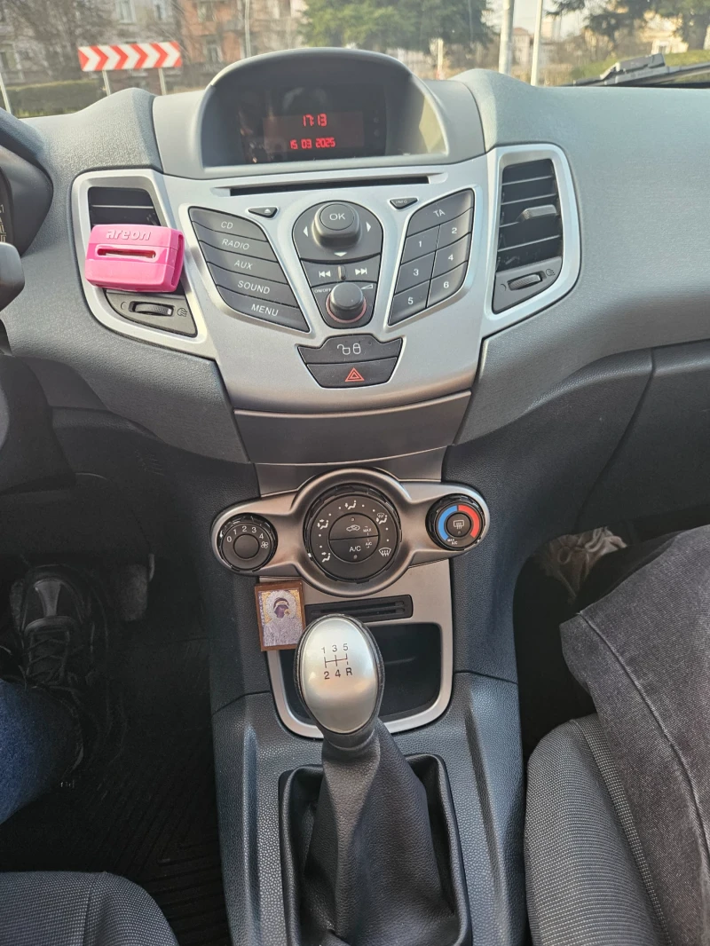 Ford Fiesta, снимка 10 - Автомобили и джипове - 49611948