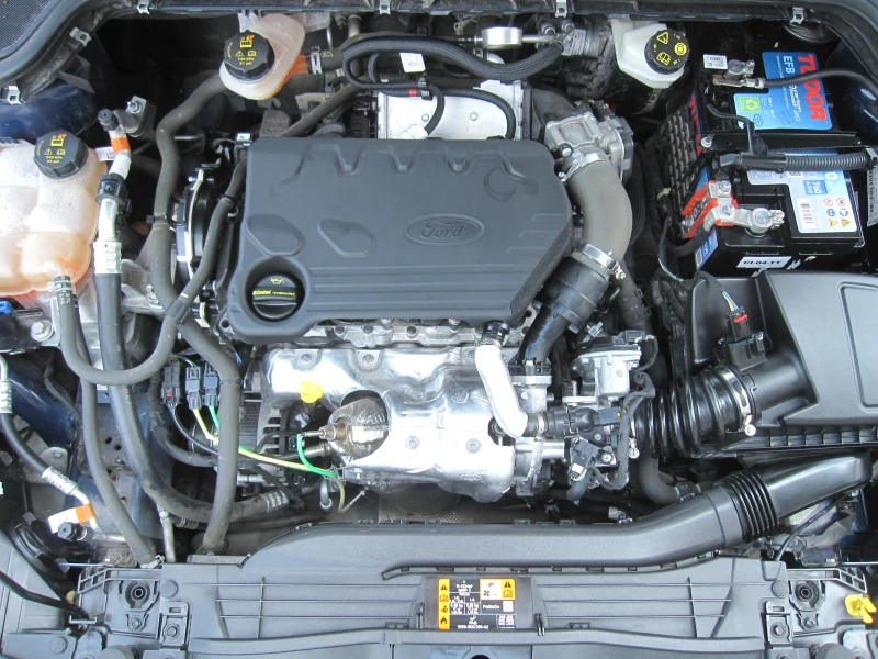 Ford Focus Автомат, 1, 5 d, NAVI, Камера, снимка 16 - Автомобили и джипове - 50748139