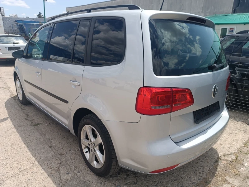 VW Touran 1, 6 TDi, КОЛЕДНА ПРОМОЦИЯ, ПЕРФЕКТЕН, ЛИЗИНГ, снимка 3 - Автомобили и джипове - 50994548