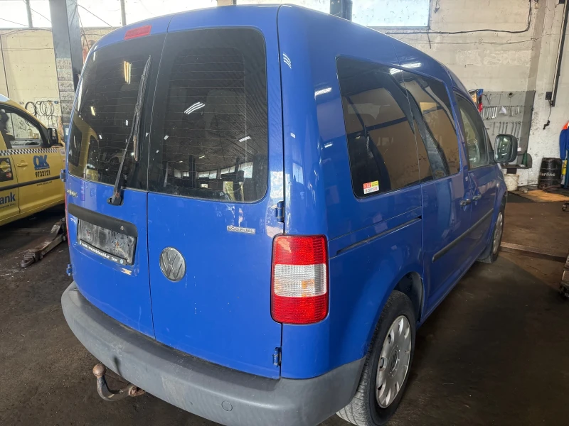 VW Caddy, снимка 5 - Автомобили и джипове - 51724259