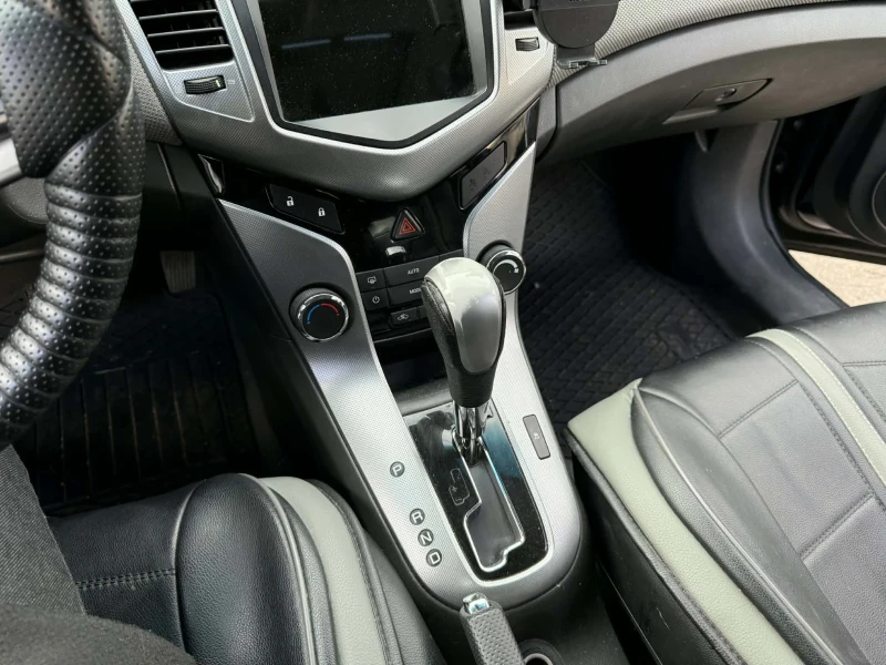 Chevrolet Cruze, снимка 9 - Автомобили и джипове - 52648798