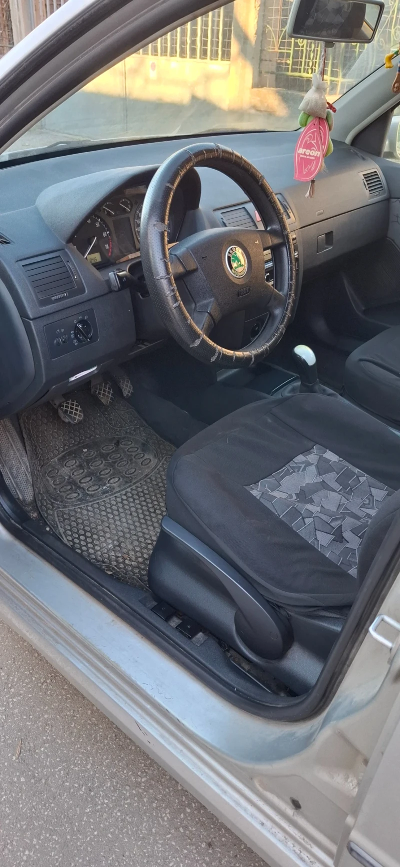 Skoda Fabia, снимка 8 - Автомобили и джипове - 52874973