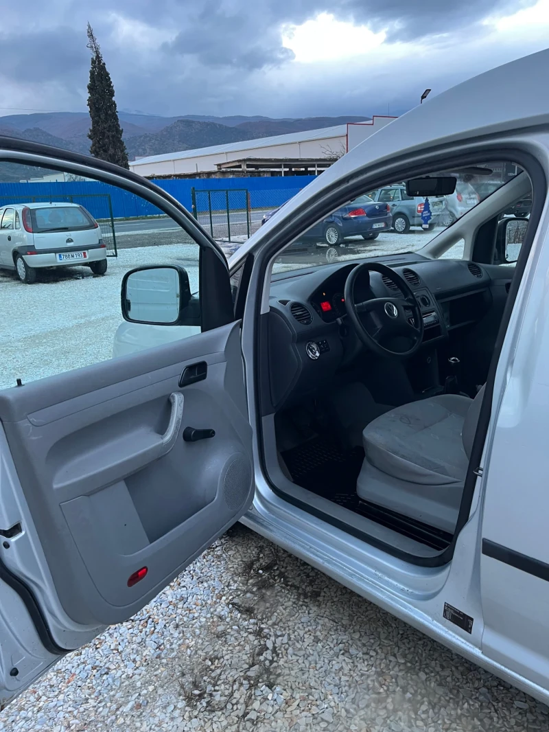 VW Caddy, снимка 6 - Автомобили и джипове - 53035045