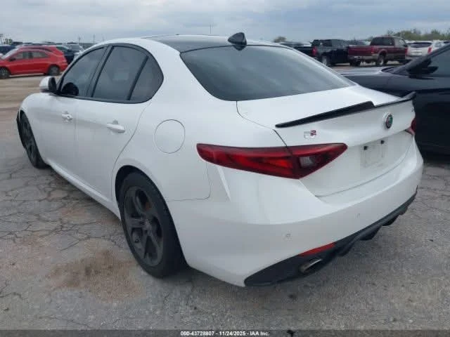 Alfa Romeo Giulia TI RWD, снимка 3 - Автомобили и джипове - 53005410
