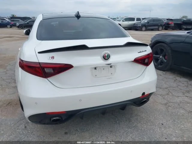 Alfa Romeo Giulia TI RWD, снимка 9 - Автомобили и джипове - 53005410