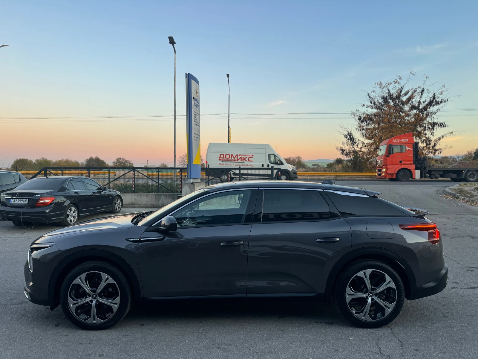 Citroen C5X 1.6 Plug-in Hybrid 225кс - изображение 7