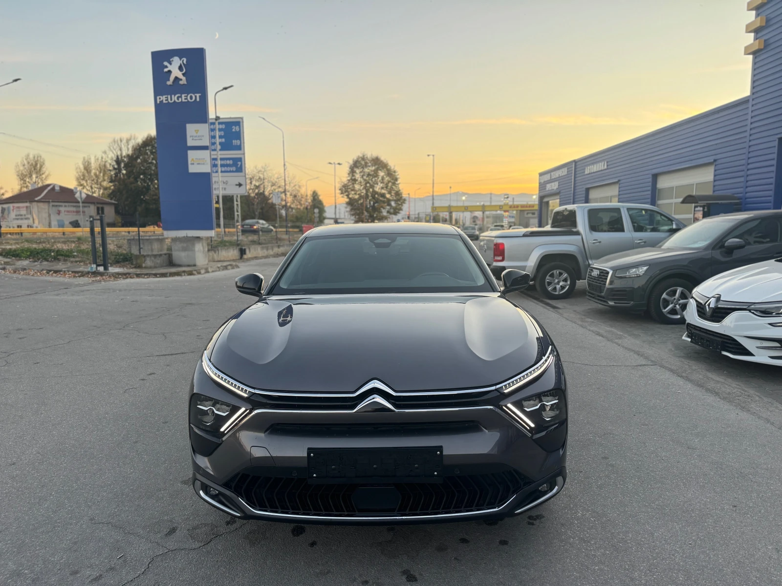 Citroen C5X 1.6 Plug-in Hybrid 225кс - изображение 2