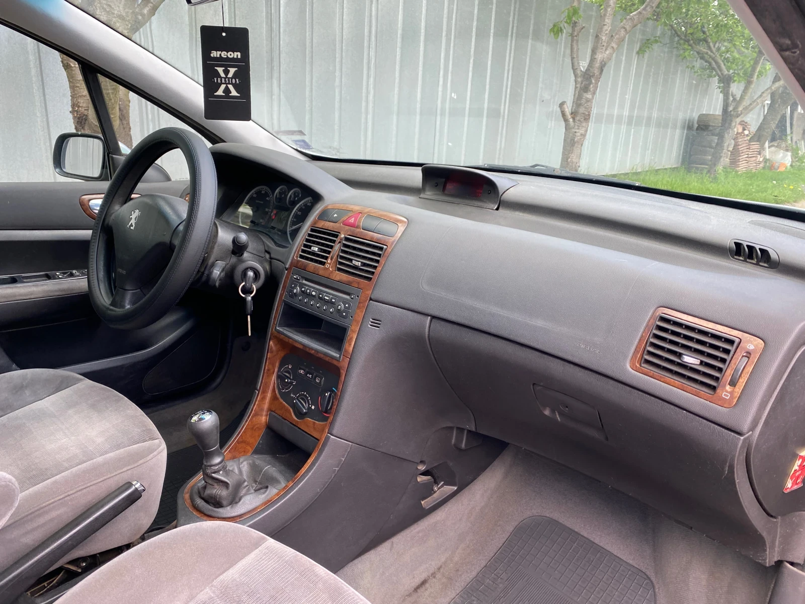 Peugeot 307 2.0 HDi 90 к.с. - изображение 10