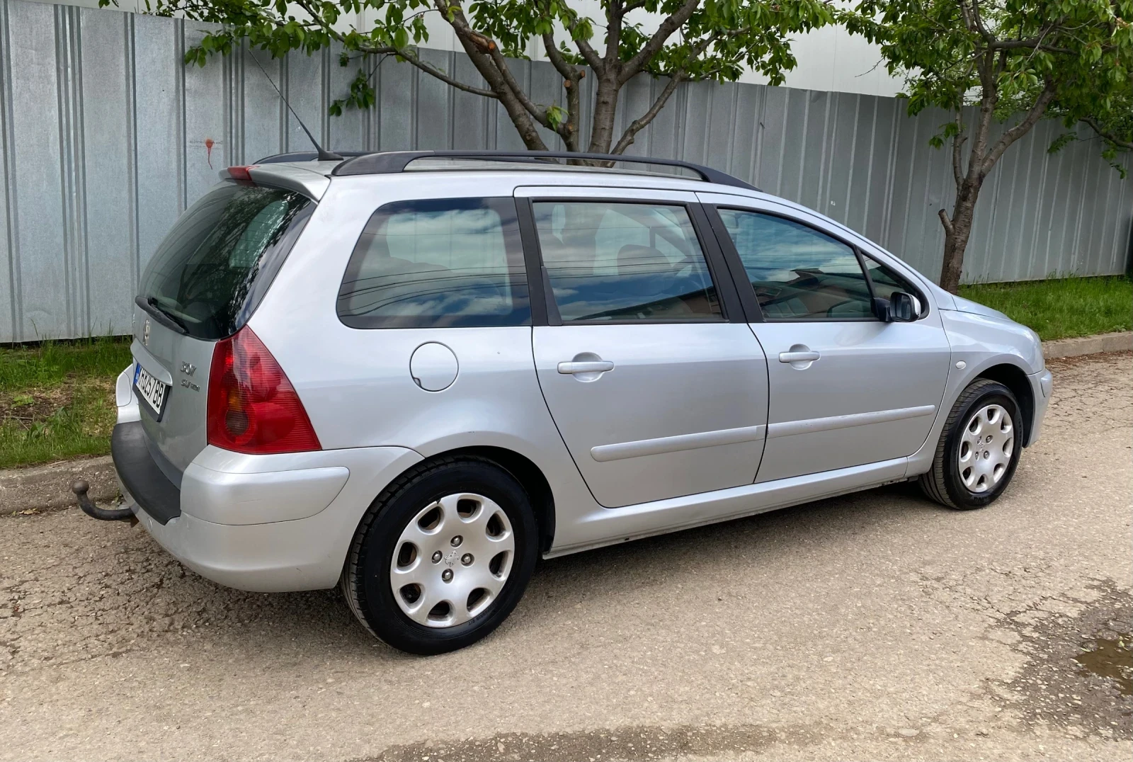 Peugeot 307 2.0 HDi 90 к.с. - изображение 4