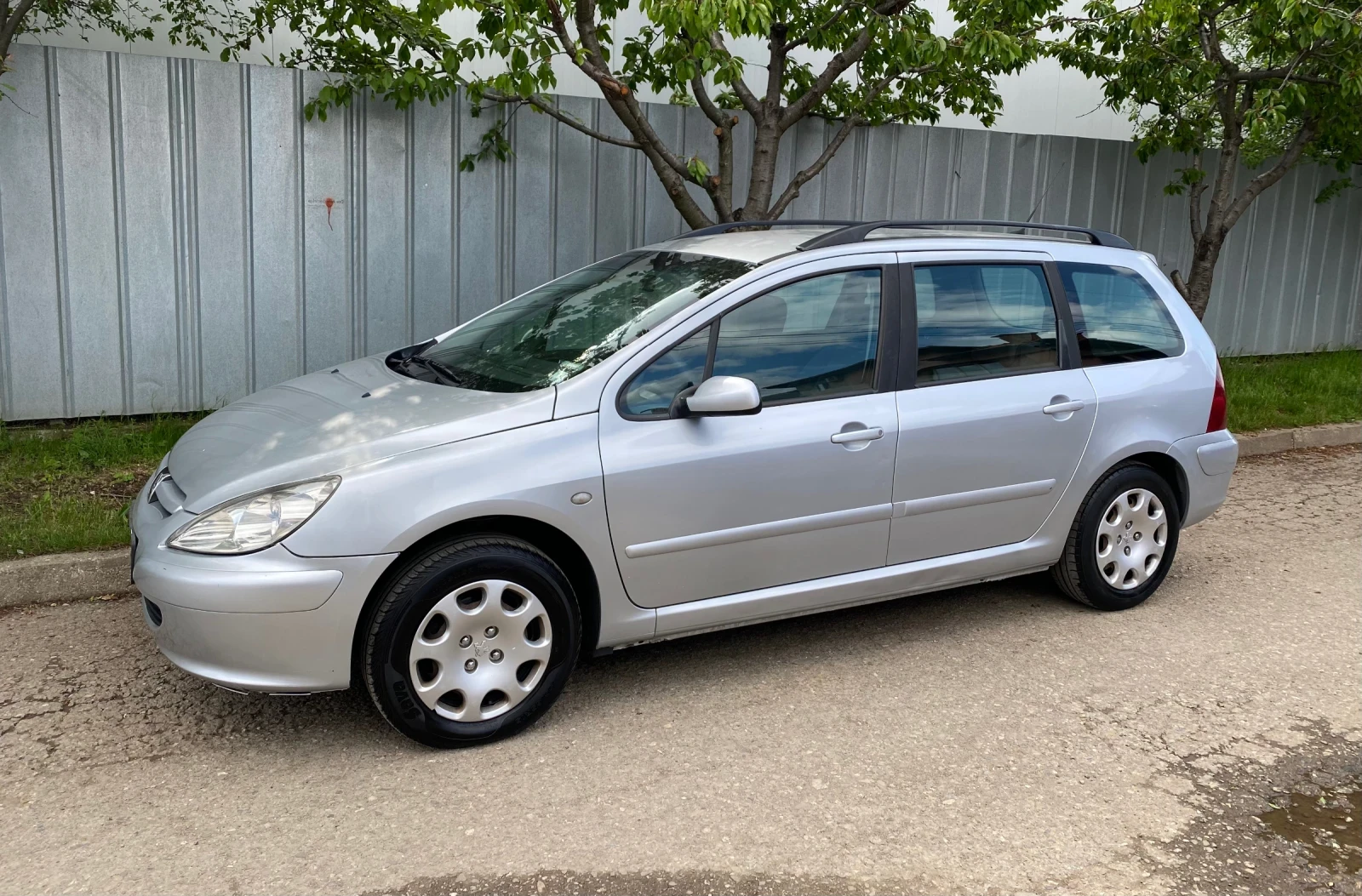 Peugeot 307 2.0 HDi 90 к.с. - изображение 8