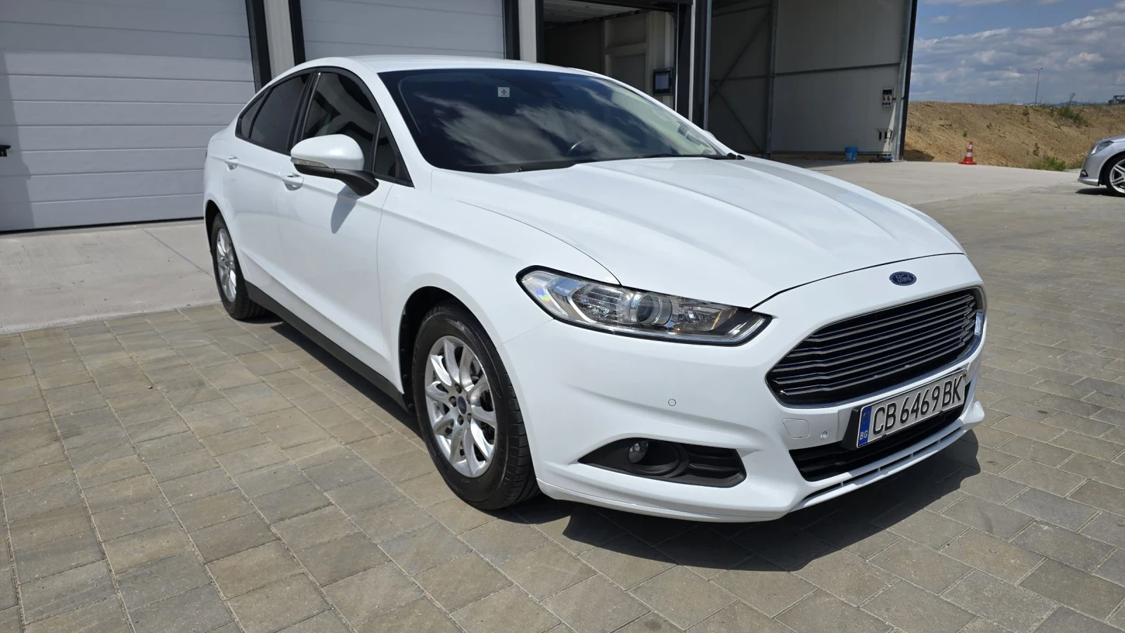 Ford Mondeo 1.5 EcoBoost Automatic 131.000km - изображение 3